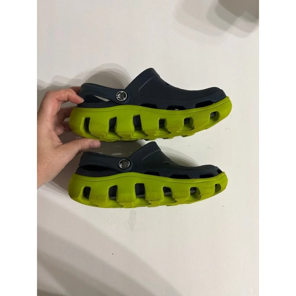 Crocs Unisex Duet Sport Clogs (size J2) Navy & Green
